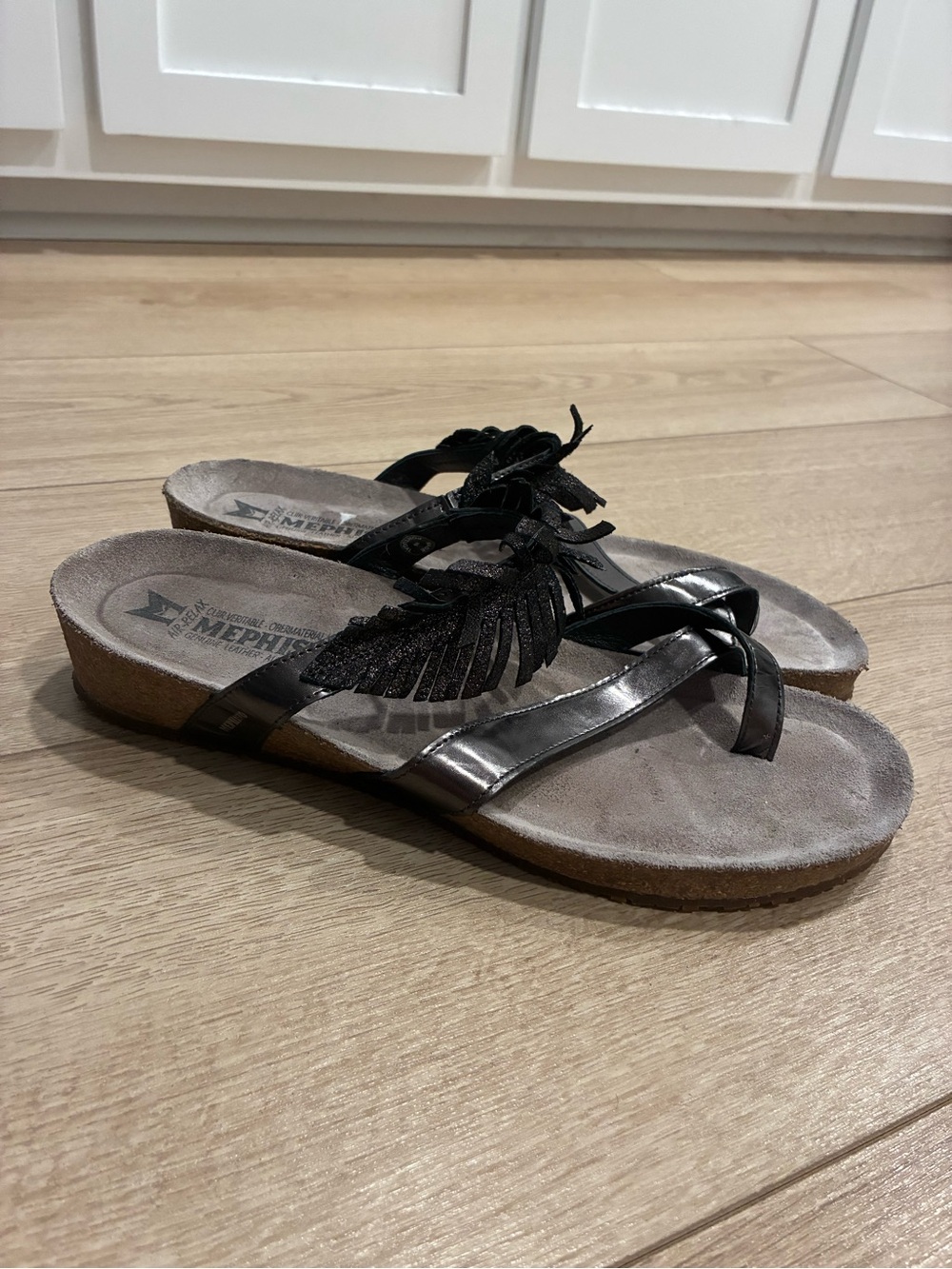 Mephisto Women’s Immy Black Feather Sandal Leather Size 41/11 US